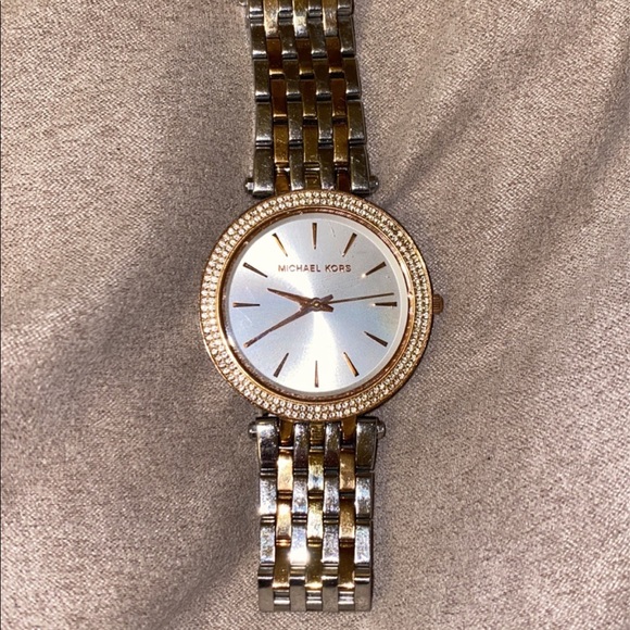 MK watch - Picture 1 of 3